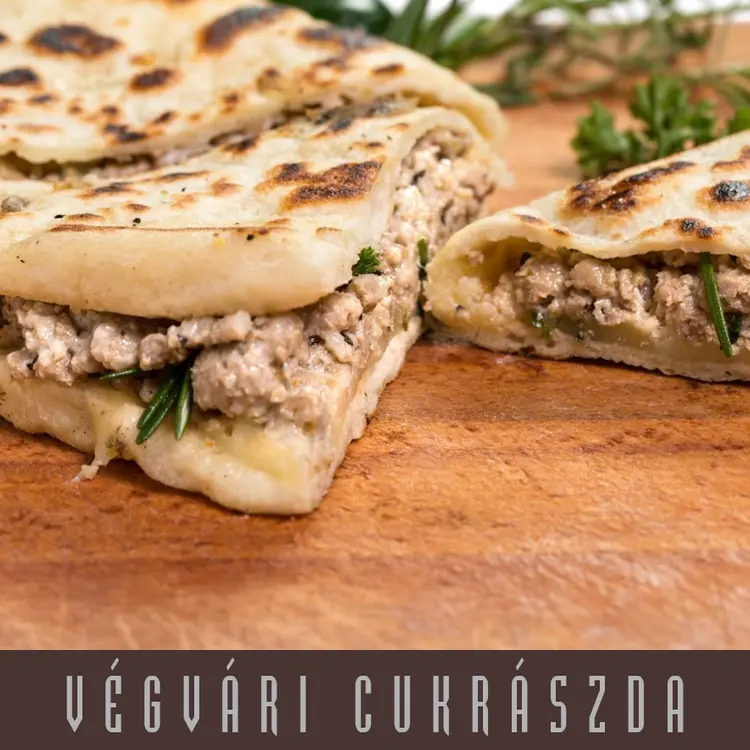 Provence-i csirkeragus: A mediterrán ízek találkozása.